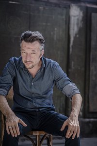 Lukas Bärfuss, Foto Claudia Herzog, nichkommerzielle Nutzung frei mit Copyrighthinweis. Bei kommerzieller oder redaktioneller Nutzung liegen die Bildrechte bei der Fotografin.